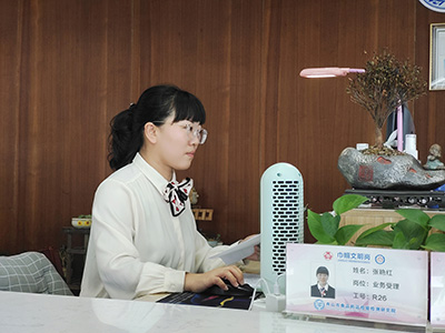 张艳红